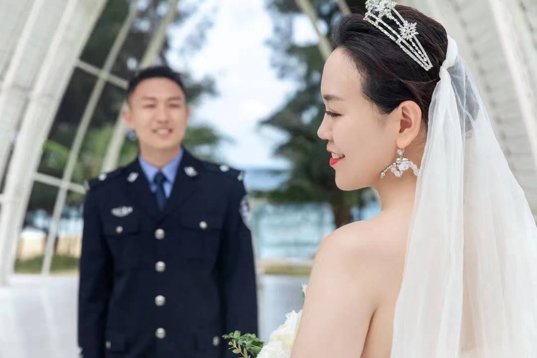 我的警花老婆——守护与爱的双重奏