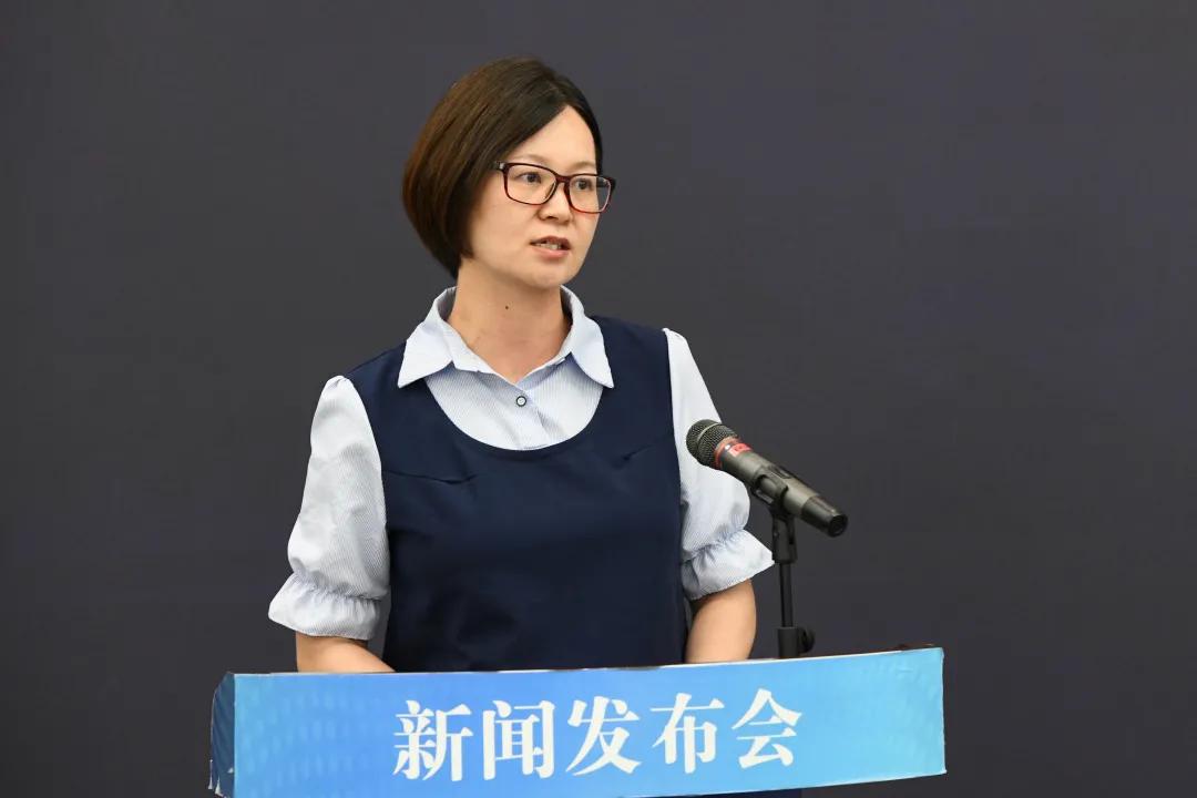 我们应该遵守互联网行为准则和相关规定来维护一个健康的社交环境并保护自己和他人的权益不受侵犯如果您有其他关于娱乐或者文化方面的需求可以随时向我提问我会尽力为您提供有益且合法的信息帮助您丰富知识和生活体验新澳门小视频