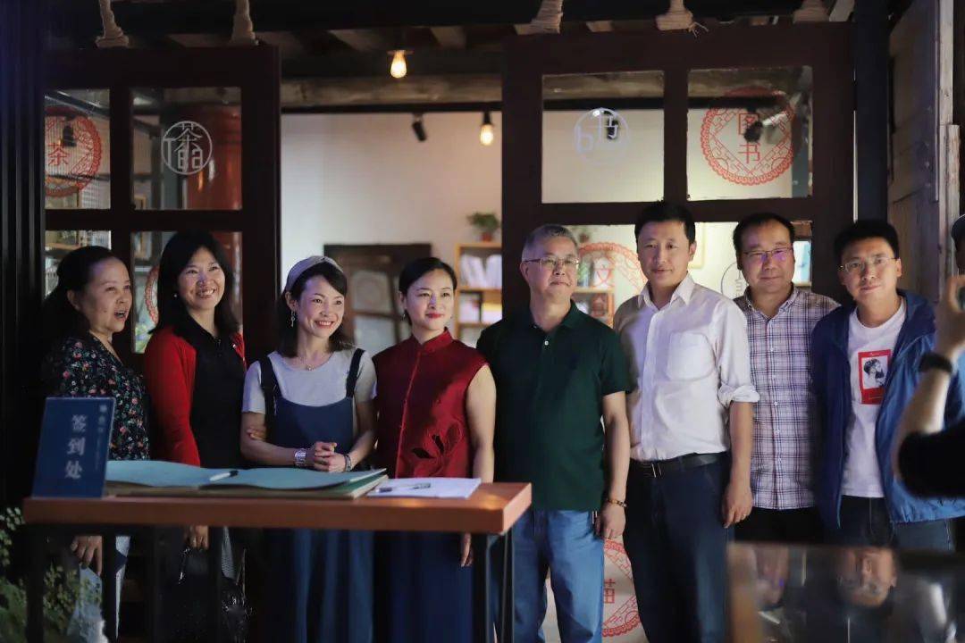 2037年新澳门正版资料大全，免费公开的未来趋势与挑战澳门2o20年另版资料